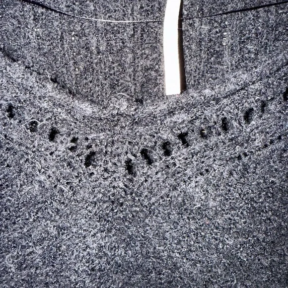 Free‎ People Black Cropped Knit Sweater size Large - Picture 3 of 7